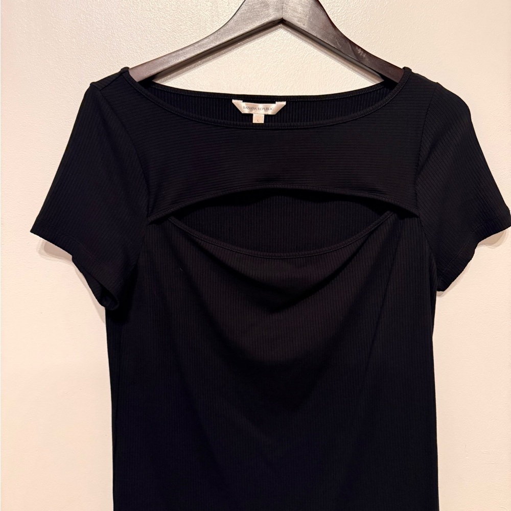 Banana Republic Black Short Sleeve Cutout Ribbed Top